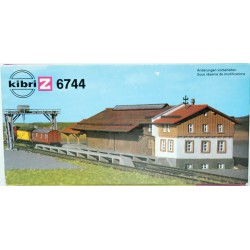 Güterhalle mit Kran -Z- 6744