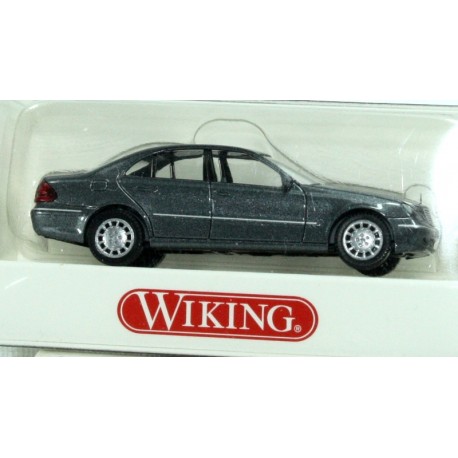 MB E-Klasse flintgrau -H0-